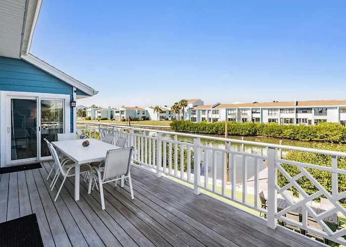 Heated Pool Waterfront Boat Slip Pets Games 7br Holiday home Clearwater Beach