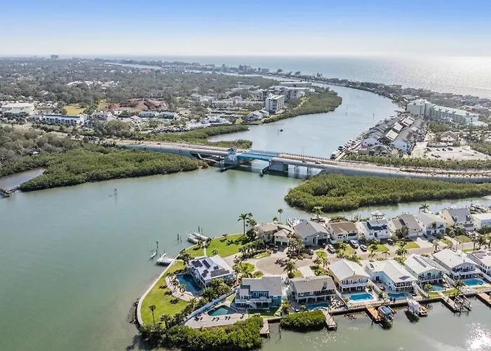 Holiday home Heated Pool Waterfront Boat Slip Pets Games 7br Clearwater Beach