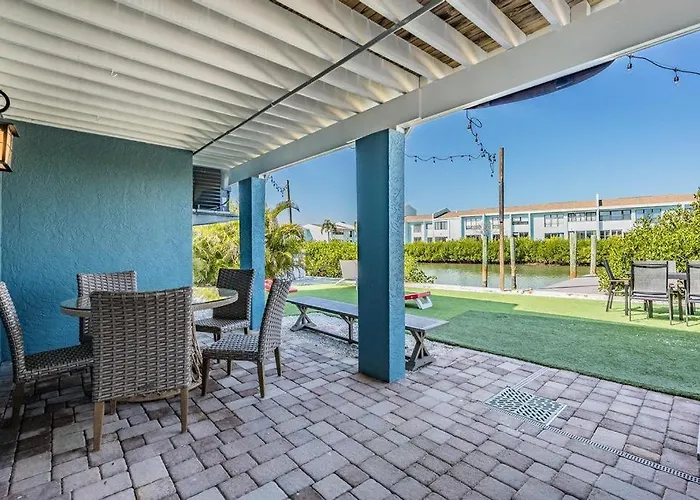 Holiday home Heated Pool Waterfront Boat Slip Pets Games 7br Clearwater Beach